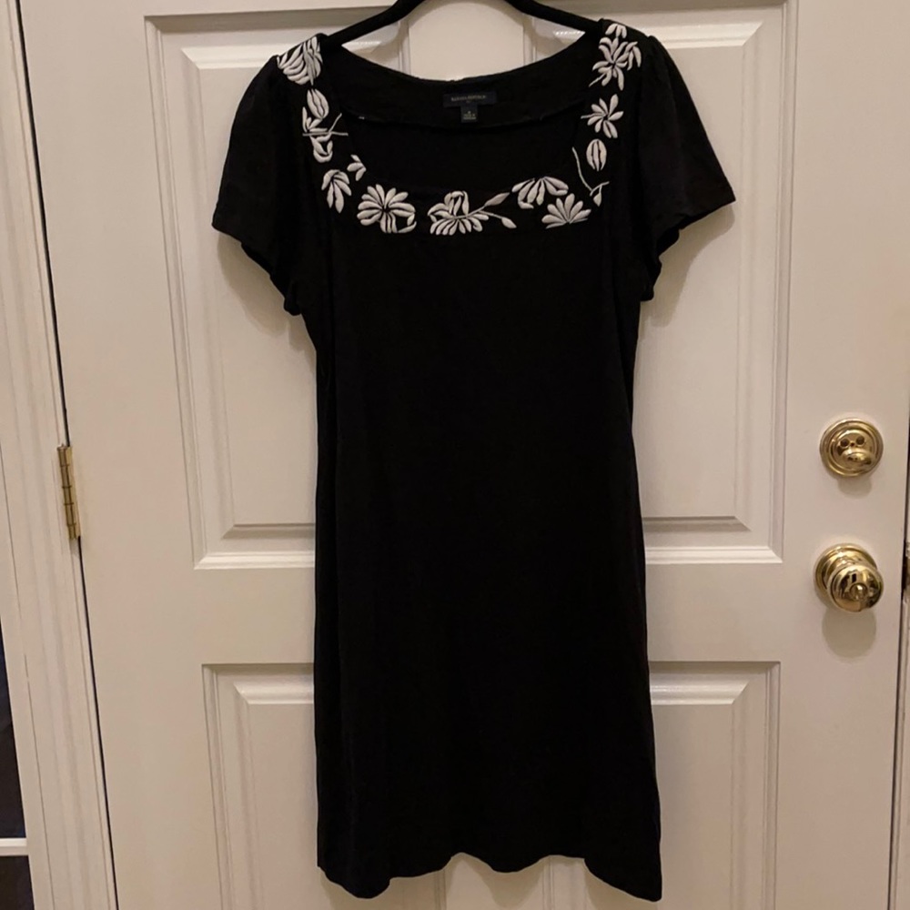 Cute Banana Republic dress, Size M